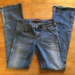 VIGOSS Jeans, slit/frayed bottoms, size 3